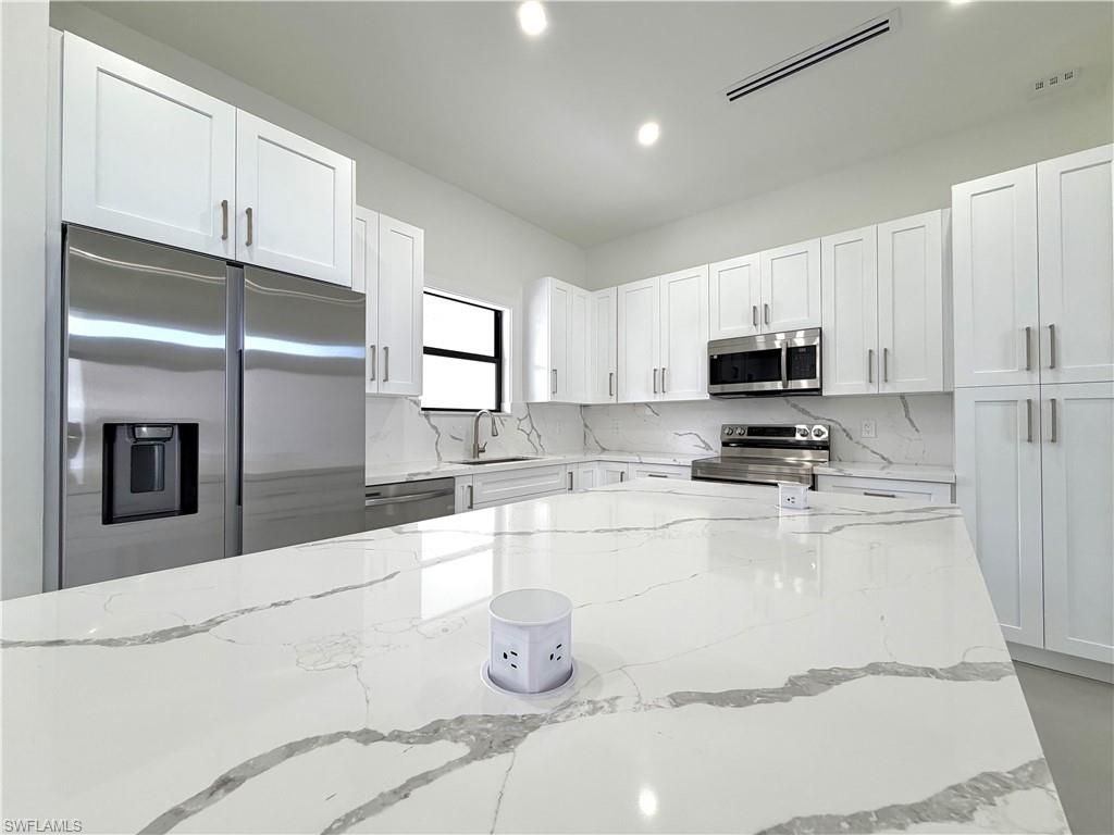 4283 10th St Ne, Naples, FL 34120 Photo