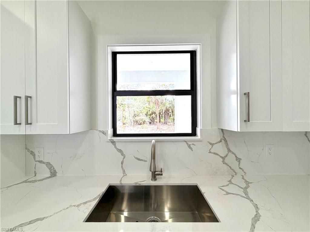 4283 10th St Ne, Naples, FL 34120 Photo