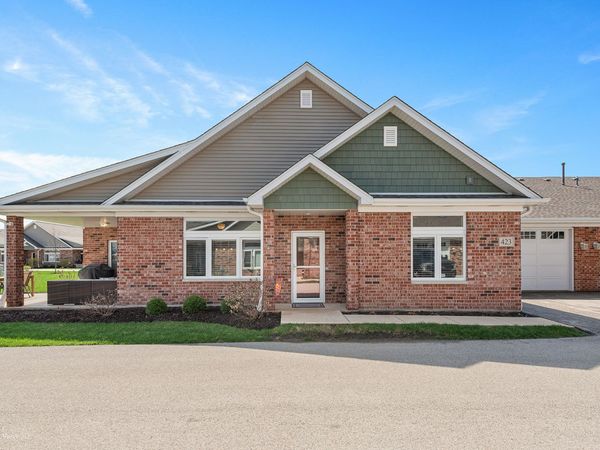 423 Stearn Drive, Unit 423, Genoa, IL 60135