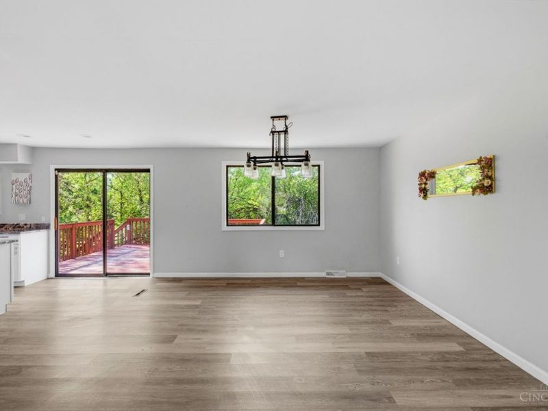 3647 E Galbraith Road, Amberley, OH 45236 Photo 11