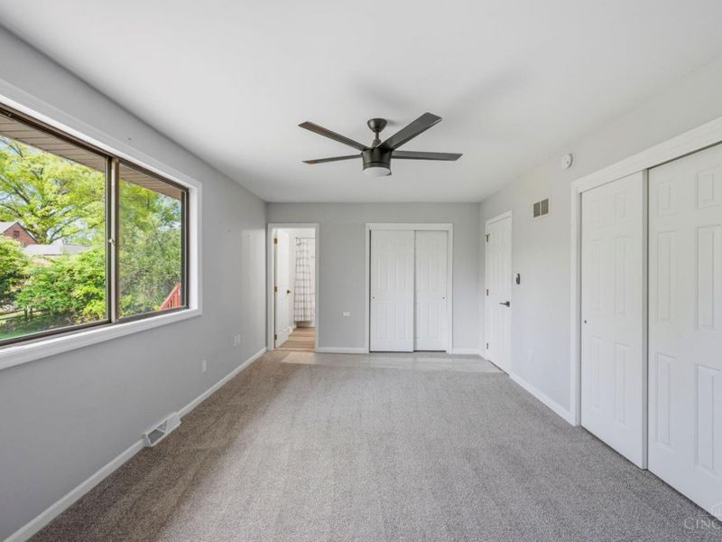 3647 E Galbraith Road, Amberley, OH 45236 Photo 20