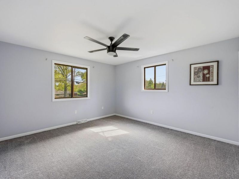 3647 E Galbraith Road, Amberley, OH 45236 Photo 23