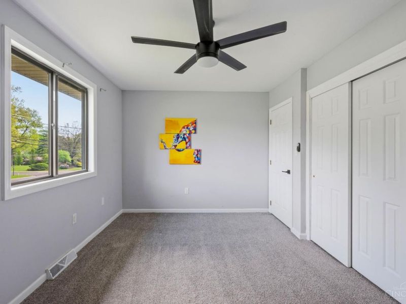 3647 E Galbraith Road, Amberley, OH 45236 Photo 29