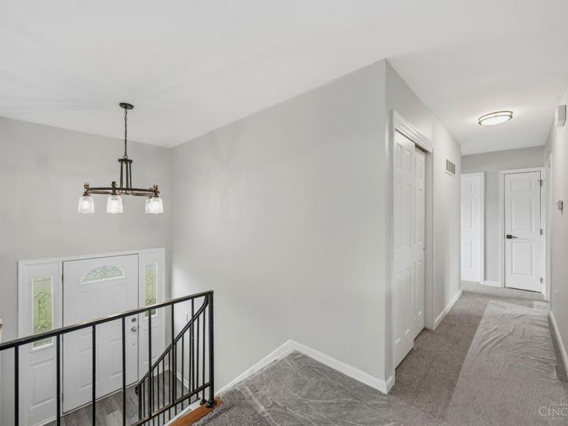 3647 E Galbraith Road, Amberley, OH 45236 Photo 8