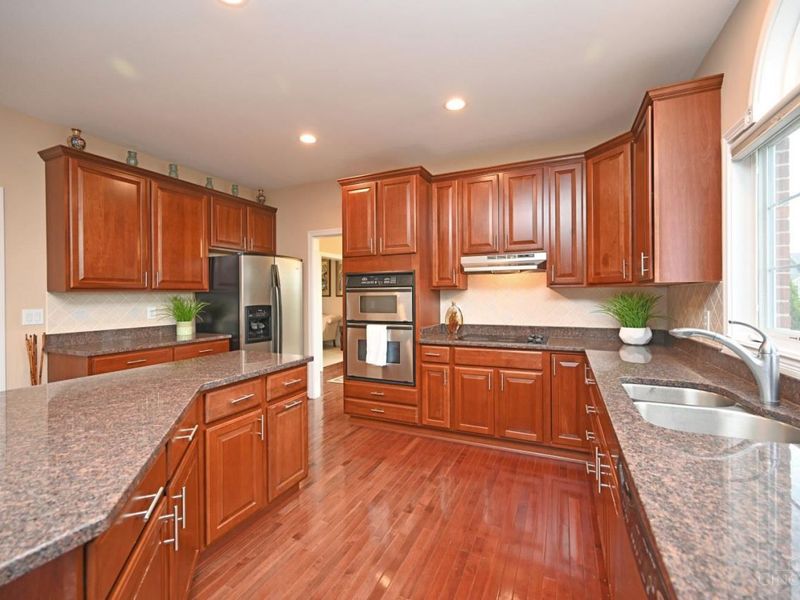 7434 Foxchase Drive, West Chester, OH 45069 Photo 13