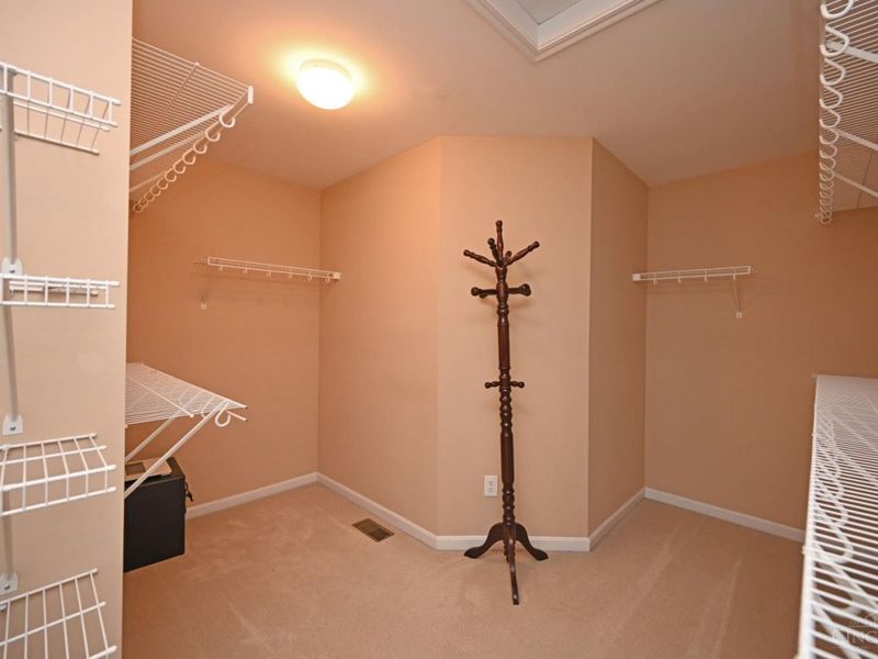 7434 Foxchase Drive, West Chester, OH 45069 Photo 35