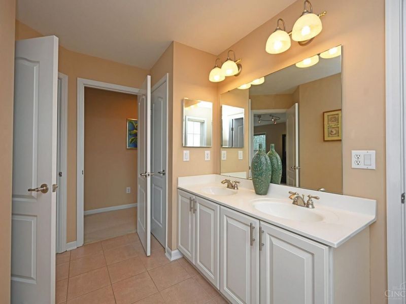 7434 Foxchase Drive, West Chester, OH 45069 Photo 41