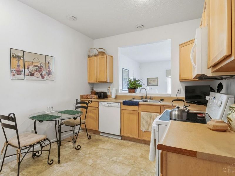 5478 Lyonia Court, Cincinnati, OH 45239 Photo 11