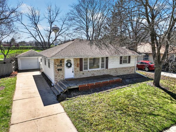 1516 34th Street NW, Rochester, MN 55901