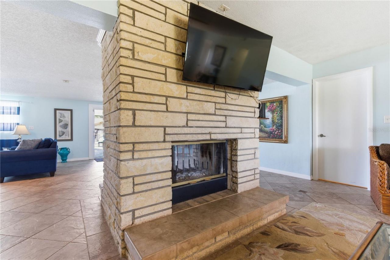 1 Maplewood Avenue , Clearwater, FL 33765 Photo