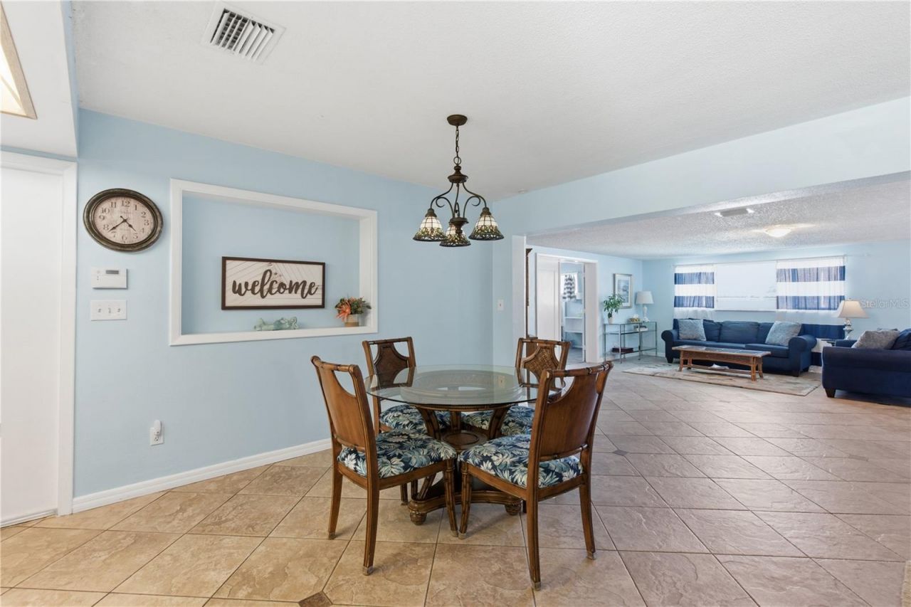 1 Maplewood Avenue , Clearwater, FL 33765 Photo