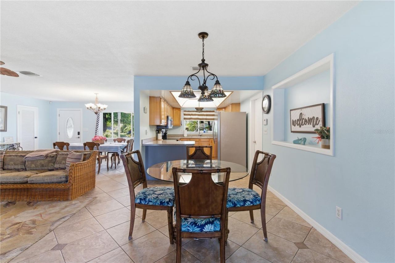 1 Maplewood Avenue , Clearwater, FL 33765 Photo