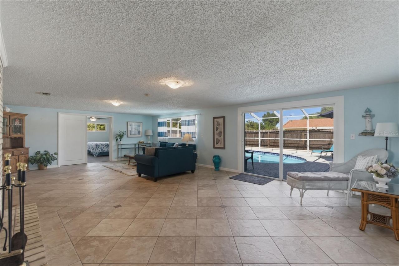 1 Maplewood Avenue , Clearwater, FL 33765 Photo