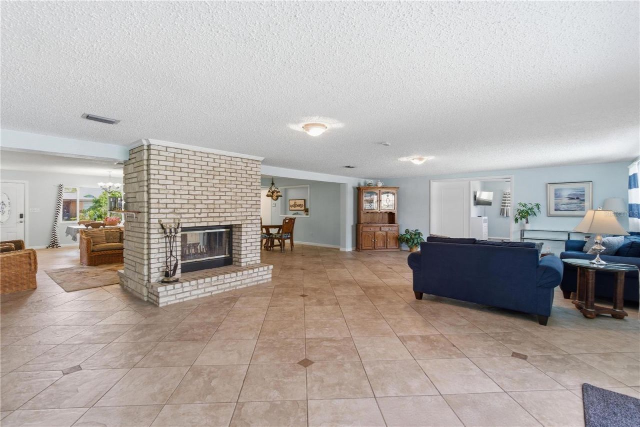 1 Maplewood Avenue , Clearwater, FL 33765 Photo