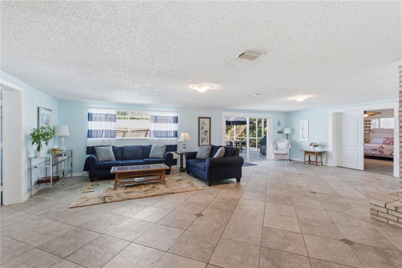 1 Maplewood Avenue , Clearwater, FL 33765 Photo