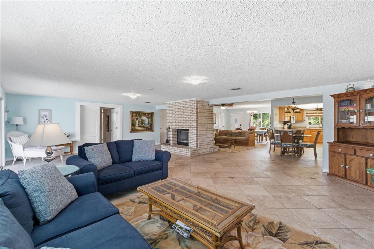 1 Maplewood Avenue , Clearwater, FL 33765 Photo