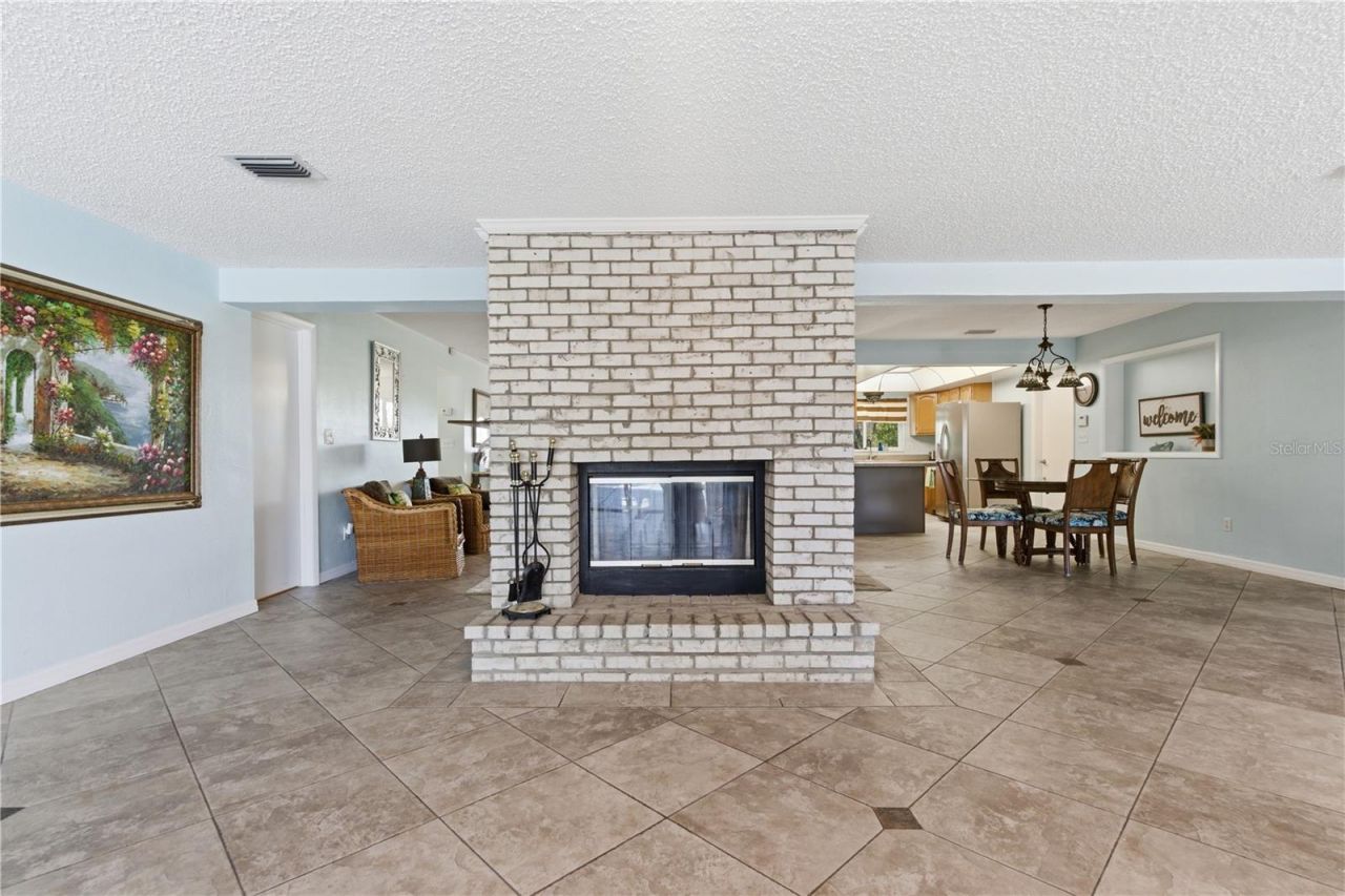 1 Maplewood Avenue , Clearwater, FL 33765 Photo