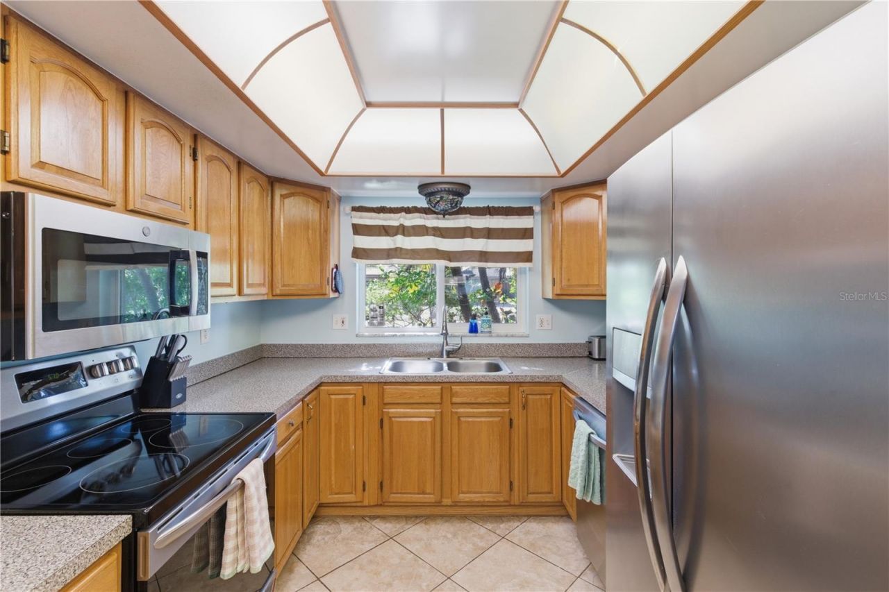 1 Maplewood Avenue , Clearwater, FL 33765 Photo