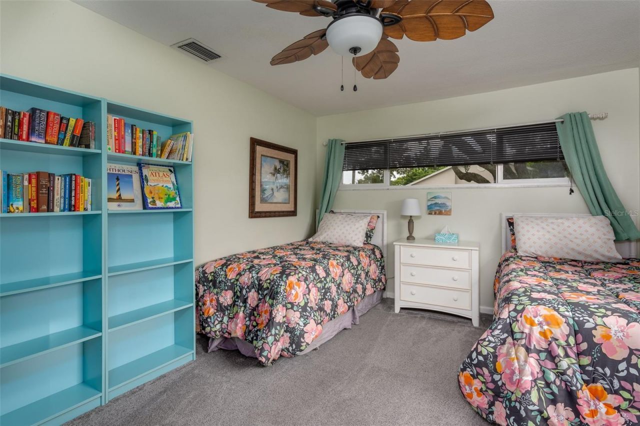 1 Maplewood Avenue , Clearwater, FL 33765 Photo