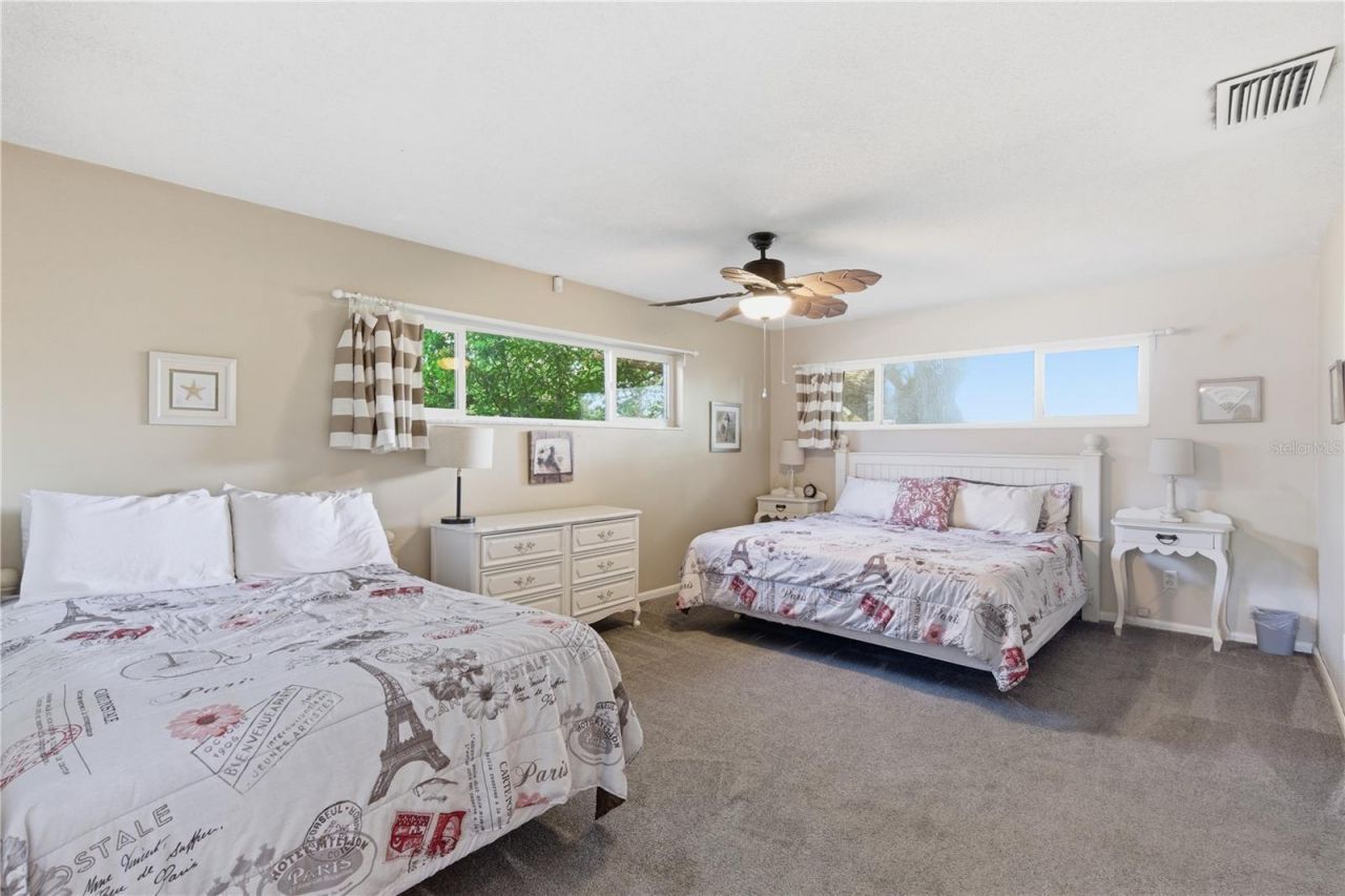 1 Maplewood Avenue , Clearwater, FL 33765 Photo