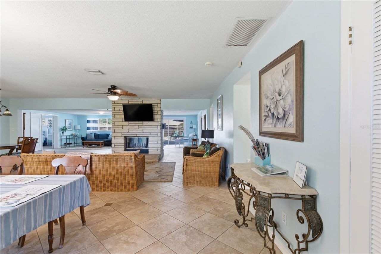 1 Maplewood Avenue , Clearwater, FL 33765 Photo