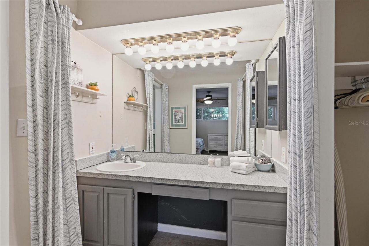 1 Maplewood Avenue , Clearwater, FL 33765 Photo