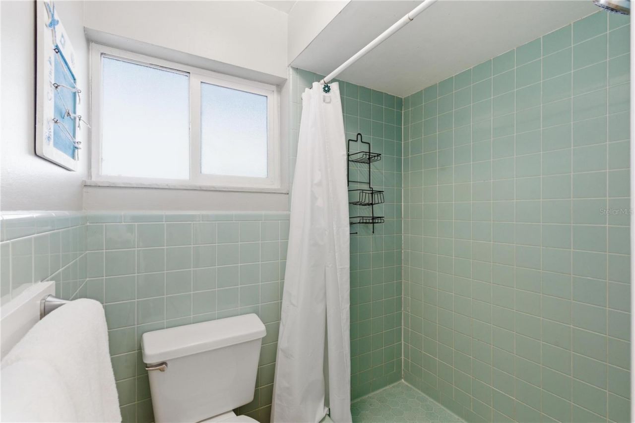 1 Maplewood Avenue , Clearwater, FL 33765 Photo