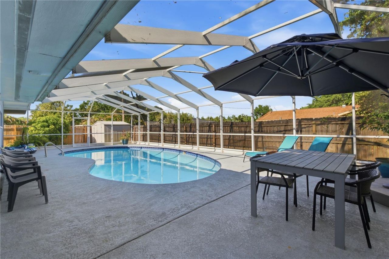 1 Maplewood Avenue , Clearwater, FL 33765 Photo