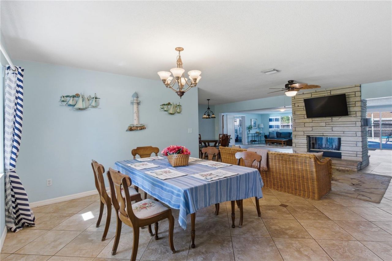 1 Maplewood Avenue , Clearwater, FL 33765 Photo