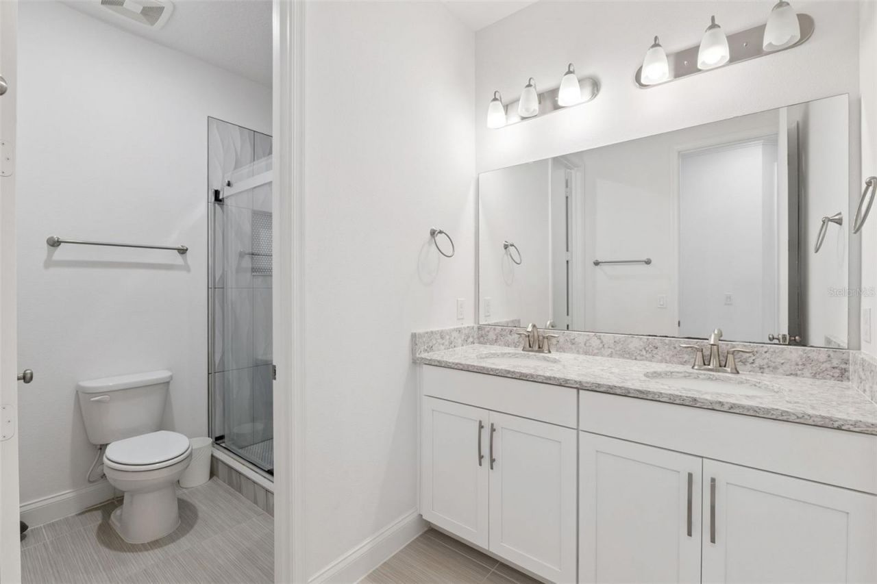 10734 Belle Maisons Drive, Orlando, FL 32832 Photo