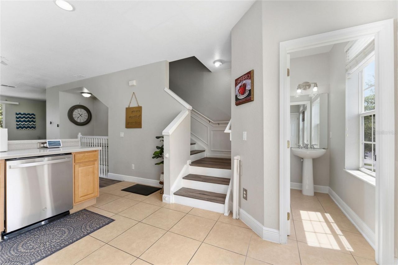 5026 Tideview Circle , Unit 17, Orlando, FL 32819 Photo