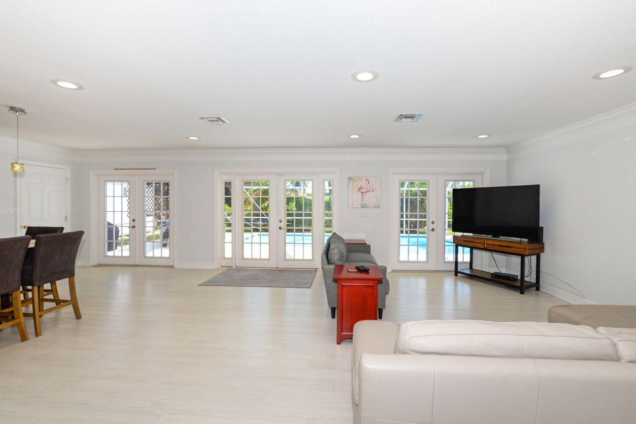 1530 SE Sunshine Avenue, Port Saint Lucie, FL 34952 Photo