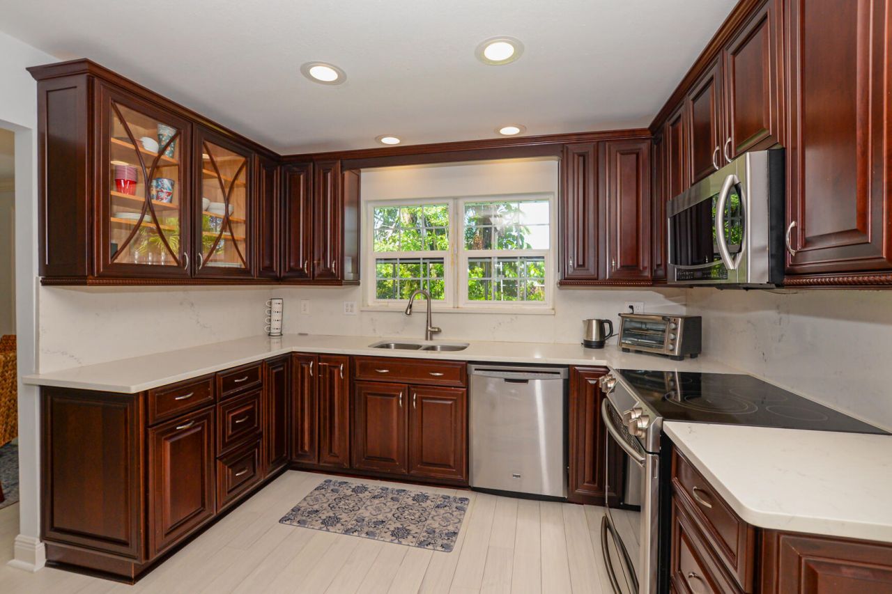 1530 SE Sunshine Avenue, Port Saint Lucie, FL 34952 Photo