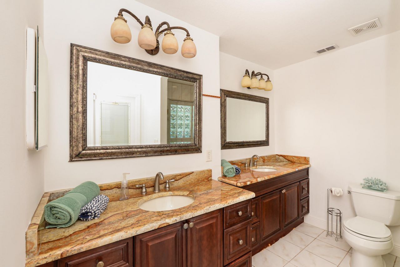 1530 SE Sunshine Avenue, Port Saint Lucie, FL 34952 Photo