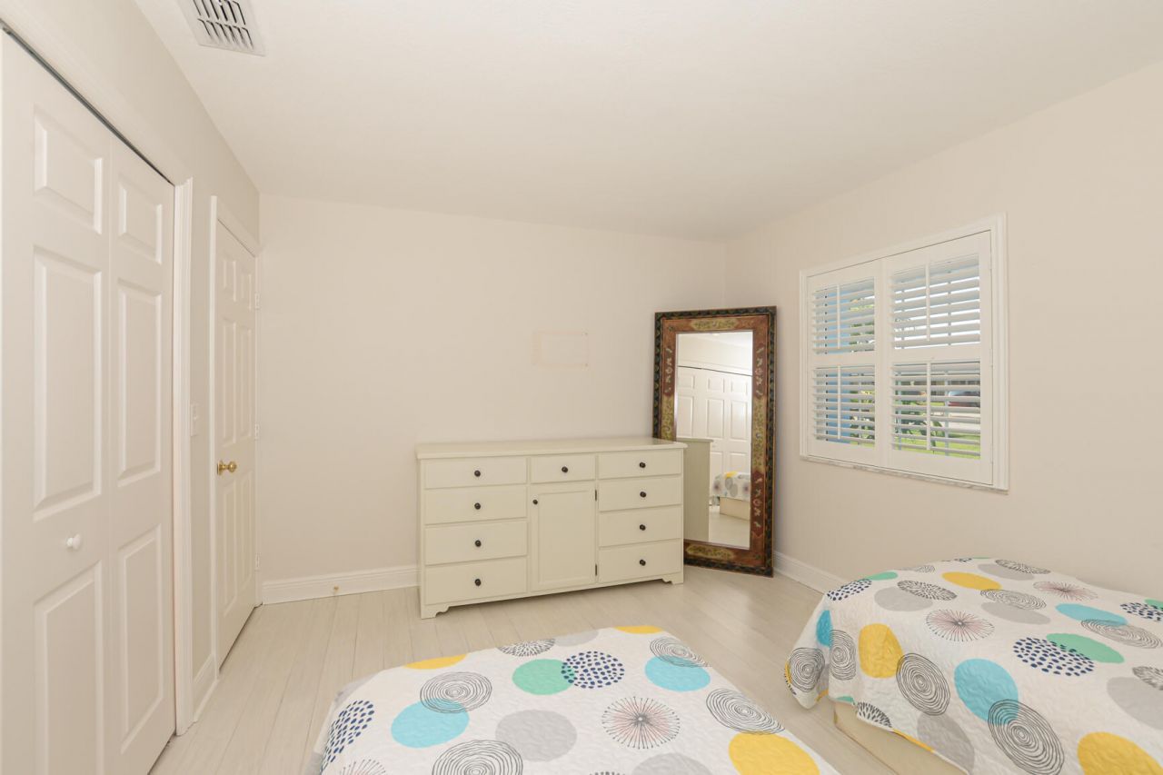 1530 SE Sunshine Avenue, Port Saint Lucie, FL 34952 Photo