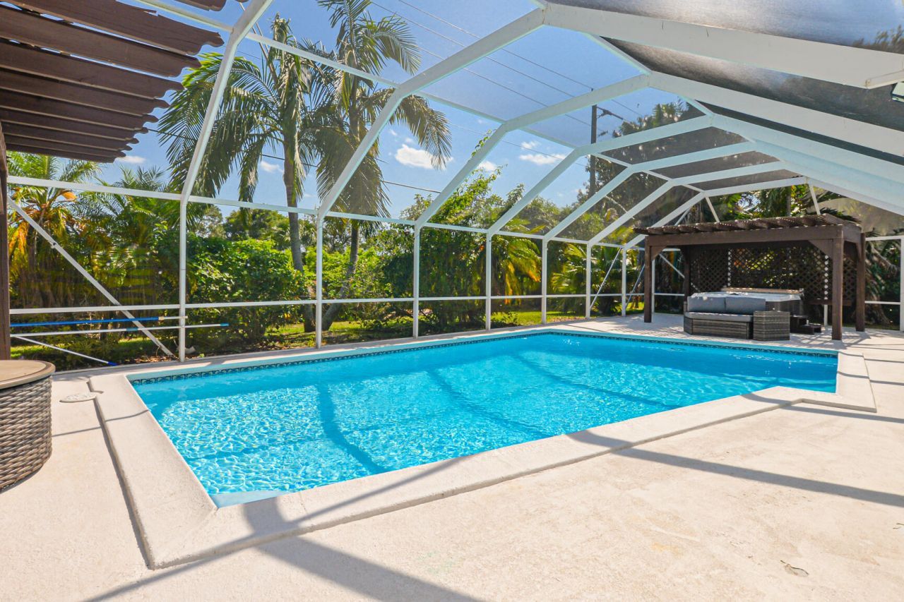 1530 SE Sunshine Avenue, Port Saint Lucie, FL 34952 Photo