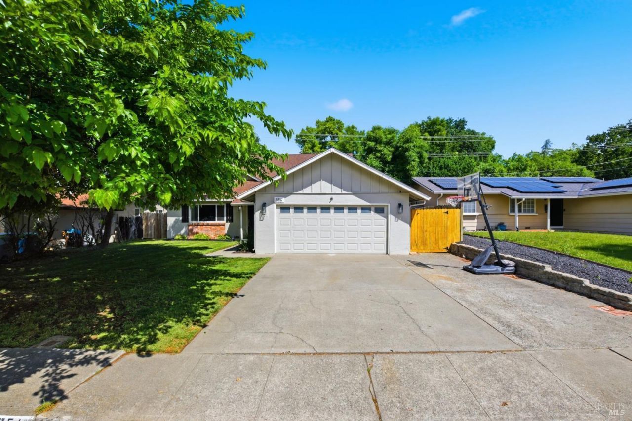 356 Berryessa Drive, Vacaville, CA 95687 Main Photo