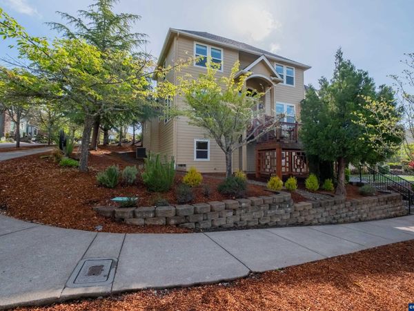 3670 NW Goldfinch Dr, Corvallis, OR 97330