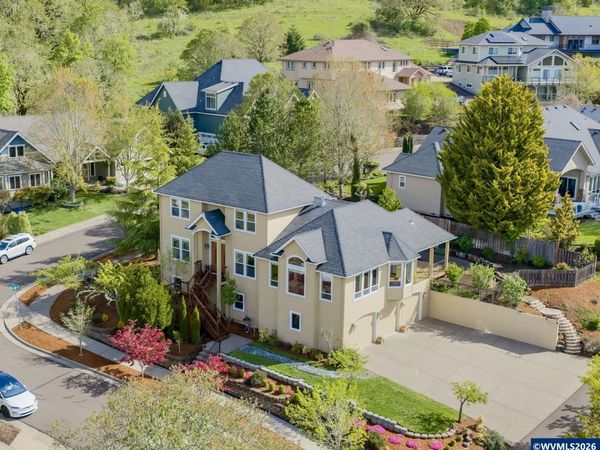 3670 NW Goldfinch Dr, Corvallis, OR 97330