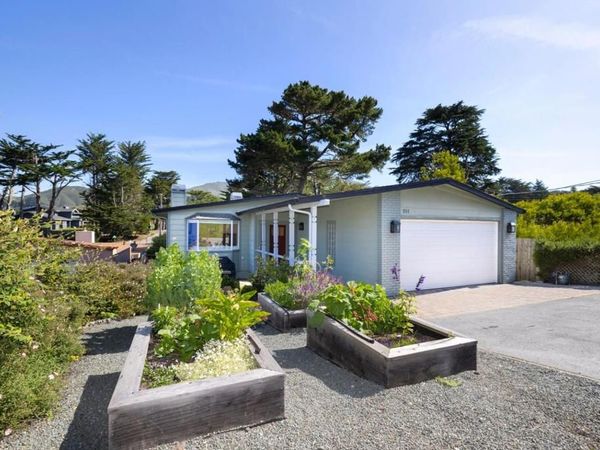551 4th Street, Montara, CA 94037