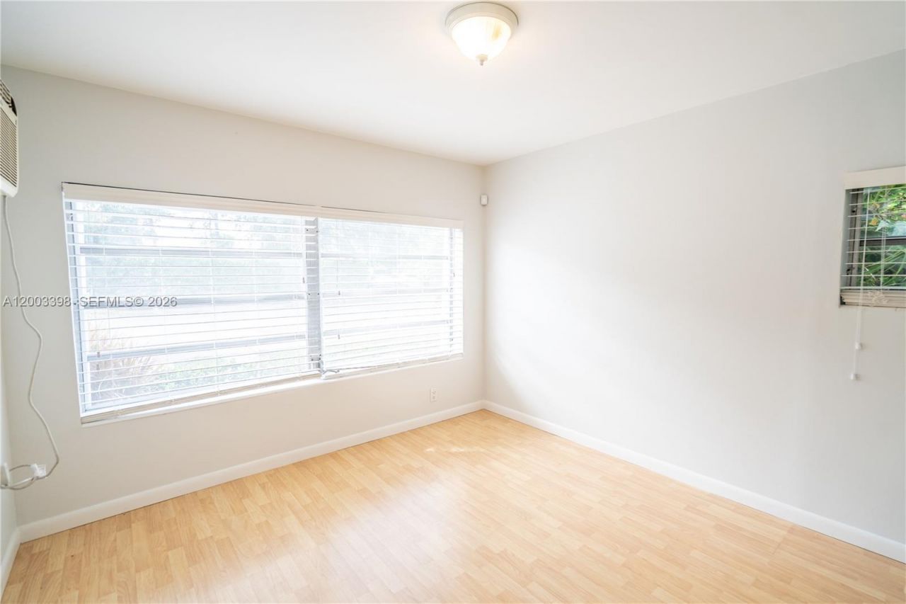 475 S Shore Dr , Miami Beach, FL 33141 Photo