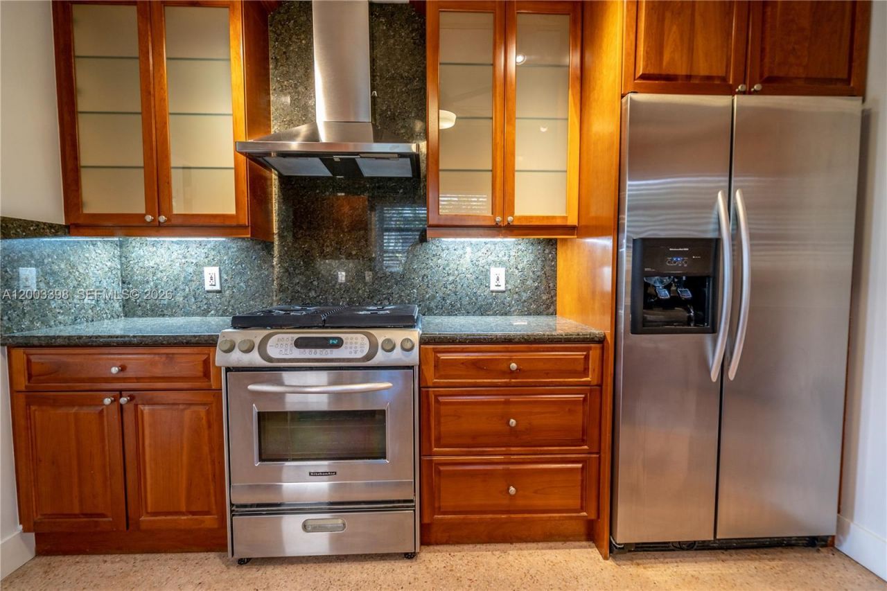 475 S Shore Dr , Miami Beach, FL 33141 Photo