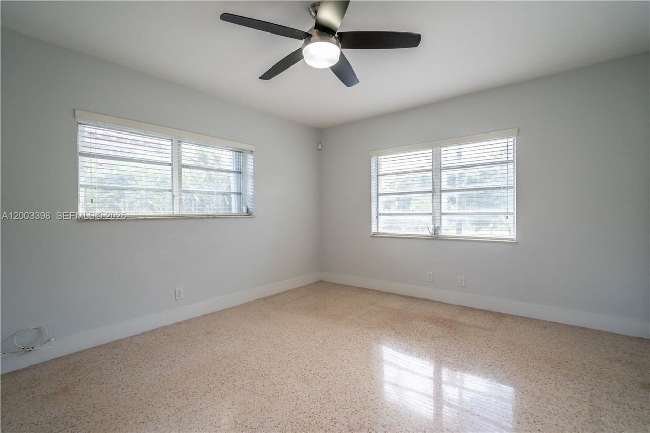 475 S Shore Dr , Miami Beach, FL 33141 Photo