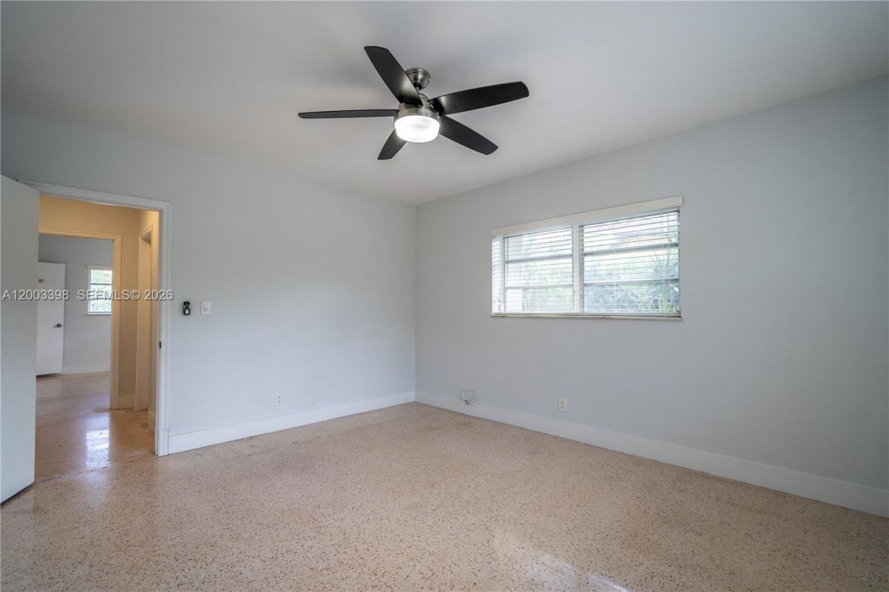 475 S Shore Dr , Miami Beach, FL 33141 Photo