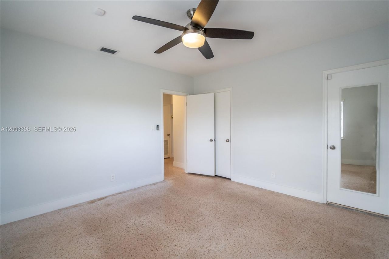 475 S Shore Dr , Miami Beach, FL 33141 Photo