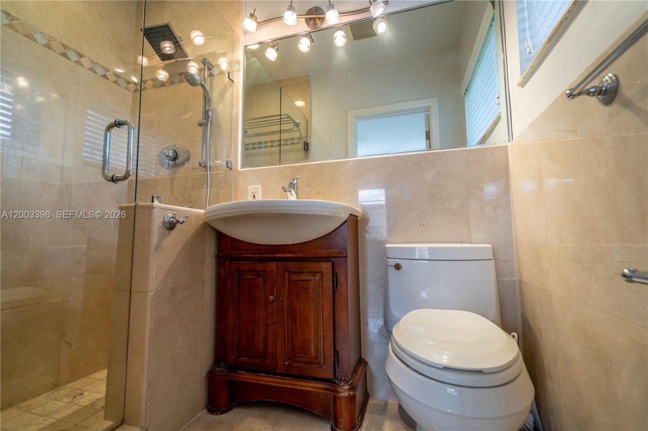 475 S Shore Dr , Miami Beach, FL 33141 Photo