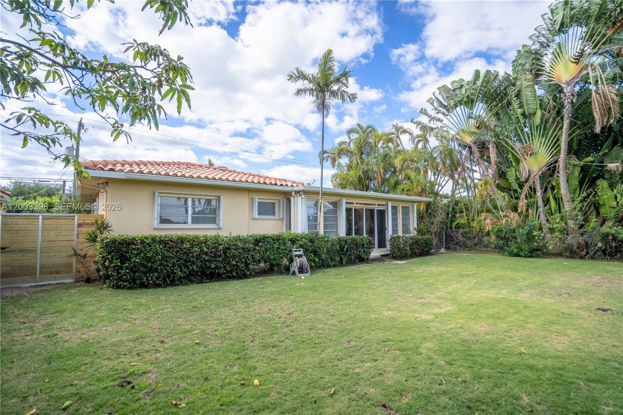 475 S Shore Dr , Miami Beach, FL 33141 Photo