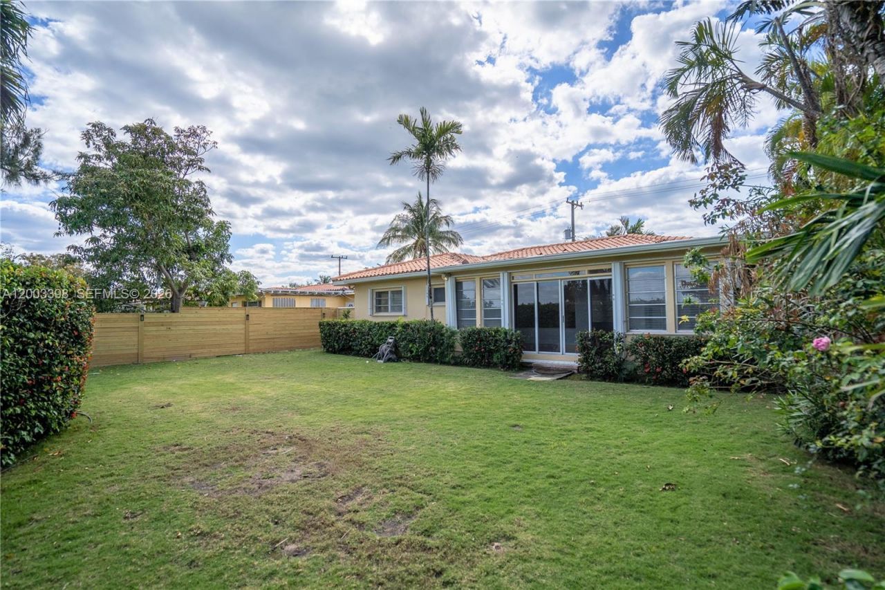 475 S Shore Dr , Miami Beach, FL 33141 Photo