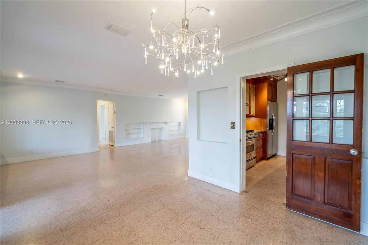 475 S Shore Dr , Miami Beach, FL 33141 Photo