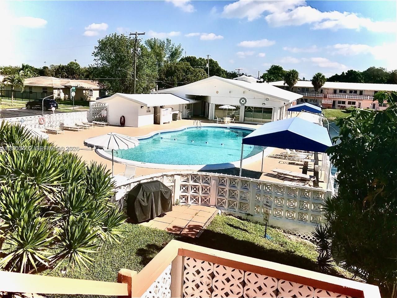 900 SW 11th Ave , Unit 17C, Hallandale Beach, FL 33009 Photo